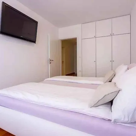 Appartement In 42448